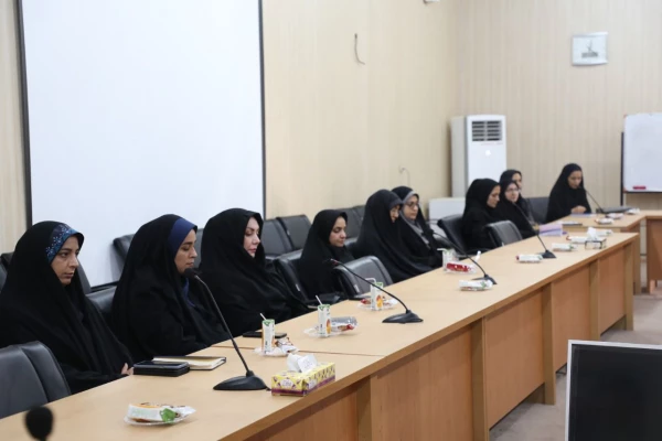 گردهمایی و نشست هماهنگی و هم افزایی اساتید پردیس های استانی دانشگاه برگزار شد.
 3