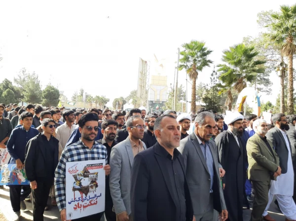 راهپیمایی یوم الله ۱۳ آبان با حضور اساتید، کارکنان و دانشجویان دانشگاه فرهنگیان استان سیستان و بلوچستان برگزار شد.

 4