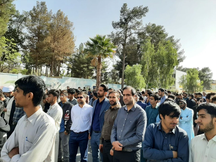 راهپیمایی یوم الله ۱۳ آبان با حضور اساتید، کارکنان و دانشجویان دانشگاه فرهنگیان استان سیستان و بلوچستان برگزار شد.

 5