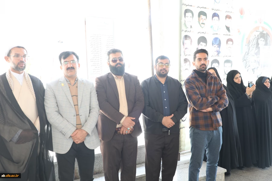 در آستانه چهل و هفتمین سالگرد پیروزی انقلاب اسلامی ، آئین غبار روبی و عطر افشانی مزار شهدا برگزارشد 2